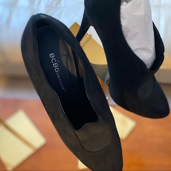 BCBG “LOWRISE” ANKLE BOOTIE - Picture 6 of 7